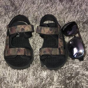 Children’s Place Sandals W/ Sunglasses